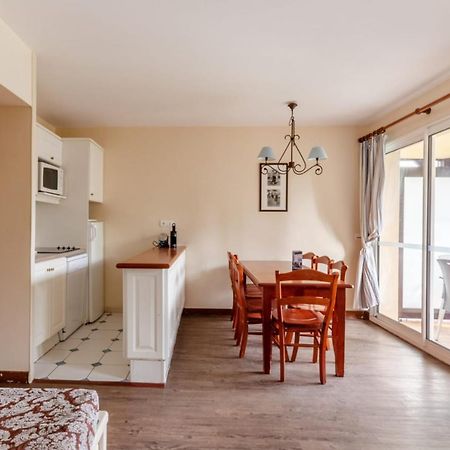 Nice 2-Br In A Residence With Pool - Deauville - Welkeys Buitenkant foto