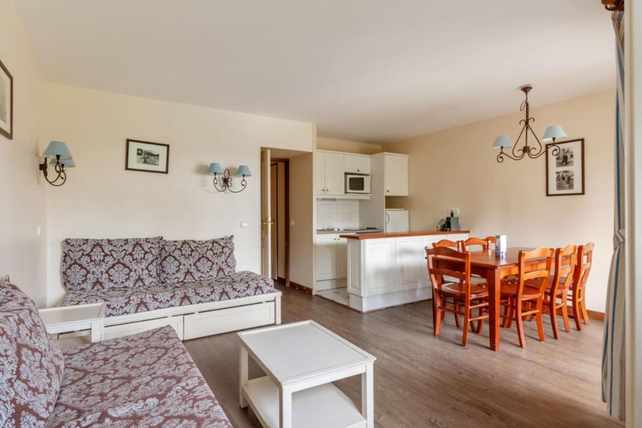 Nice 2-Br In A Residence With Pool - Deauville - Welkeys Buitenkant foto