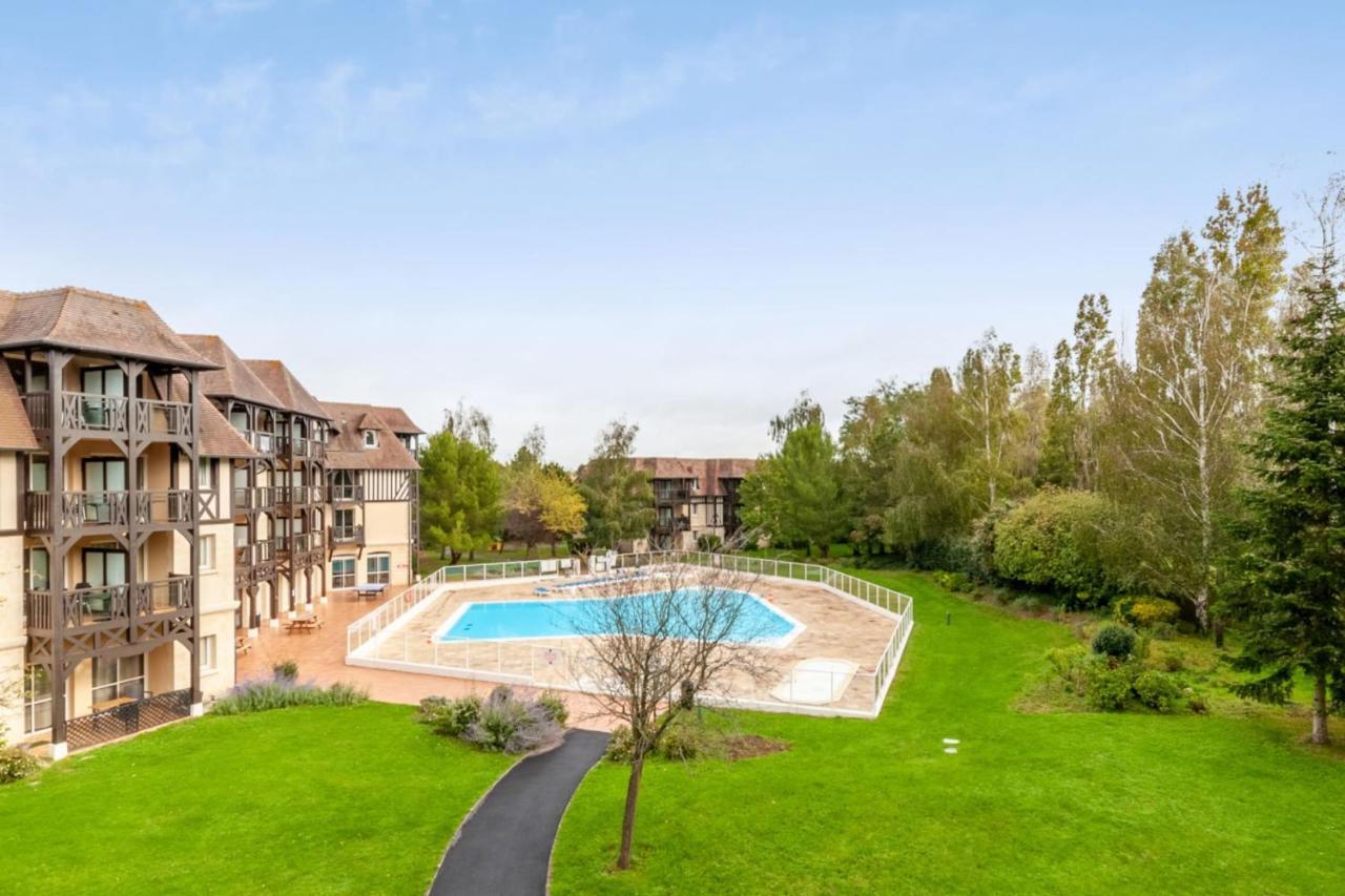 Nice 2-Br In A Residence With Pool - Deauville - Welkeys Buitenkant foto