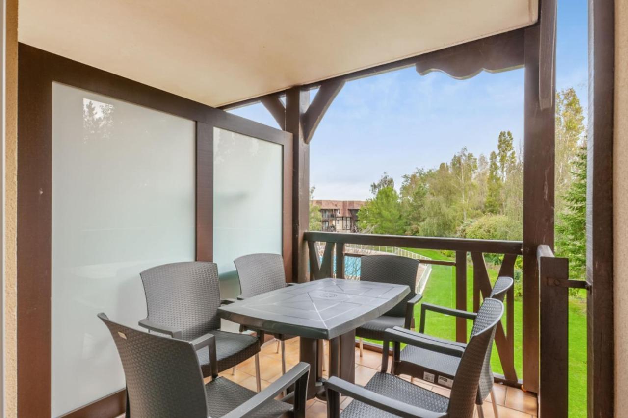 Nice 2-Br In A Residence With Pool - Deauville - Welkeys Buitenkant foto