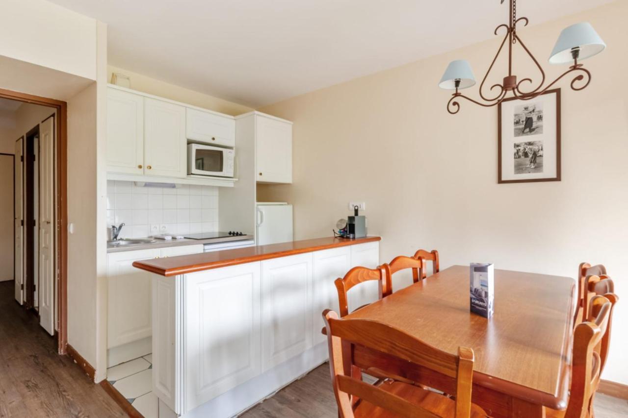 Nice 2-Br In A Residence With Pool - Deauville - Welkeys Buitenkant foto